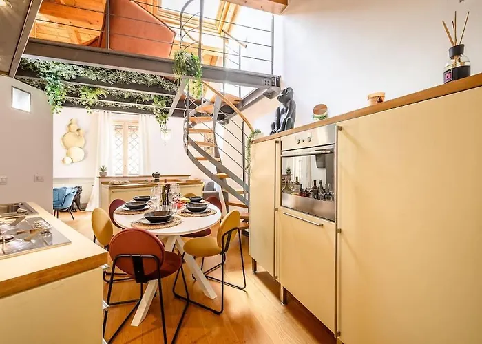 Ab - Via Del Carro 11 *