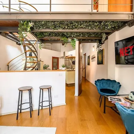 Ab - Via Del Carro 11 *