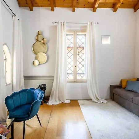 Ab - Via Del Carro 11 *