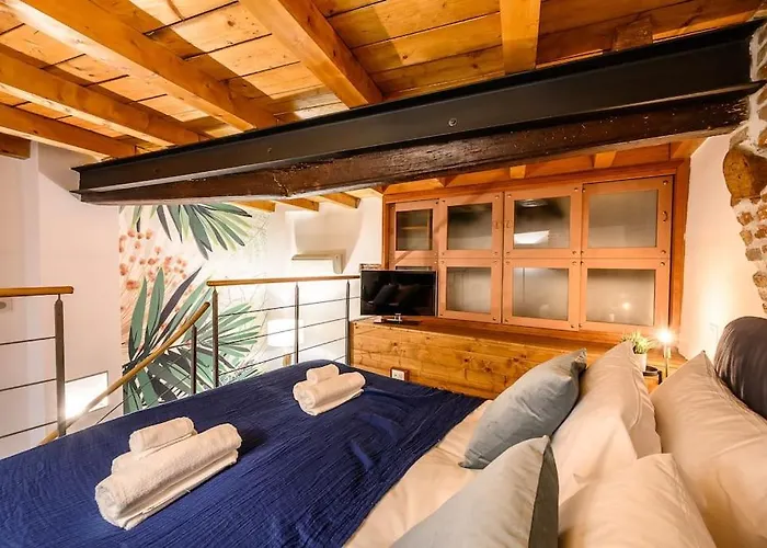 Ab - Via Del Carro 11 *