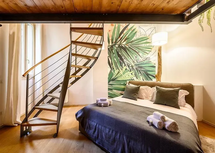 Ab - Via Del Carro 11 *