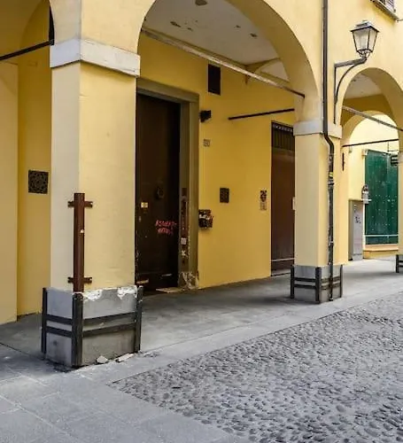 Ab - Via Del Carro 11 * Bologna