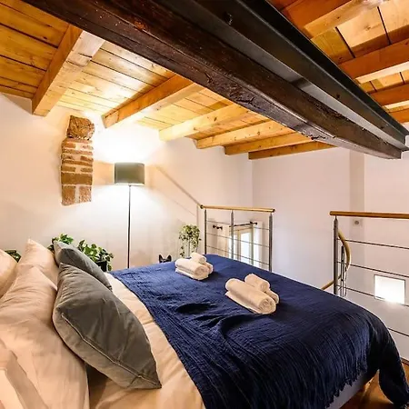 Ab - Via Del Carro 11 *