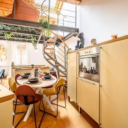 Ab - Via Del Carro 11 *