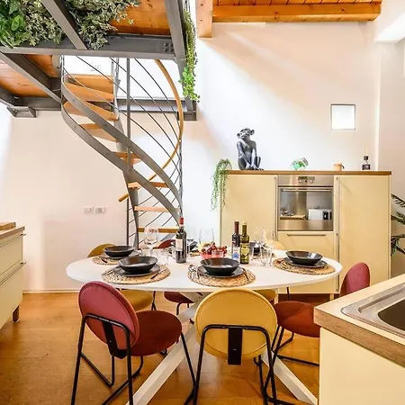 Ab - Via Del Carro 11 * Bologne