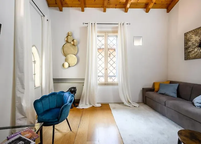 Ab - Via Del Carro 11 *